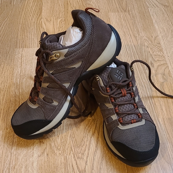 Men’s Redmond V2 Waterproof Hiking Boot - Picture 2 of 8